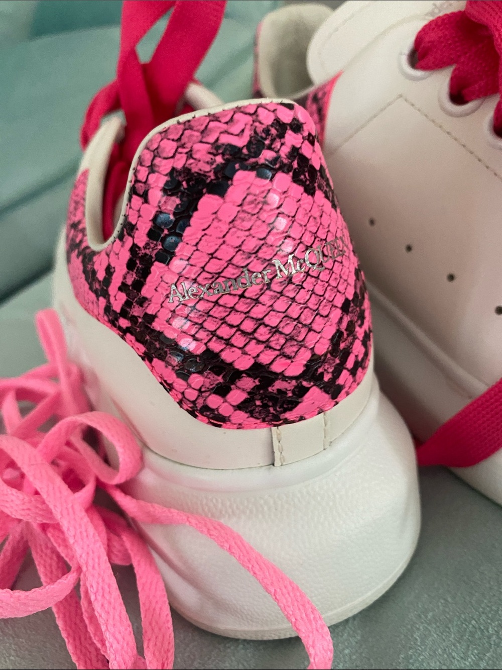 Alexander McQueen White Sneakers with Hot Pink Laces & Pink Snake-Print Heel - Picture 5 of 6